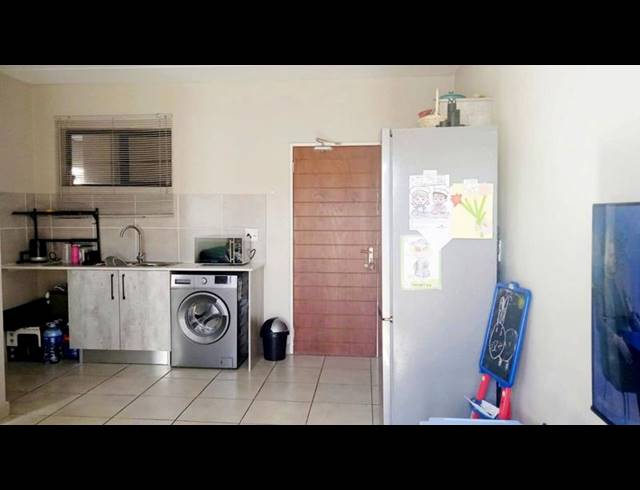 1 BEDROOM APARTMENT FOR SALE IN WHITERIDGE